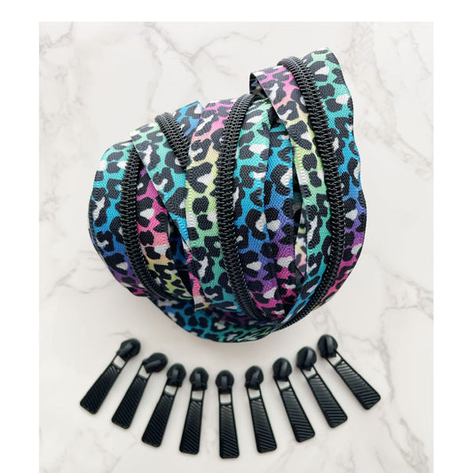 Zipper Rainbow Leopard and black teeth