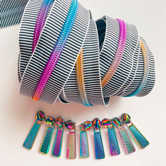 Zipper BW Tiny Stripe & Rainbow